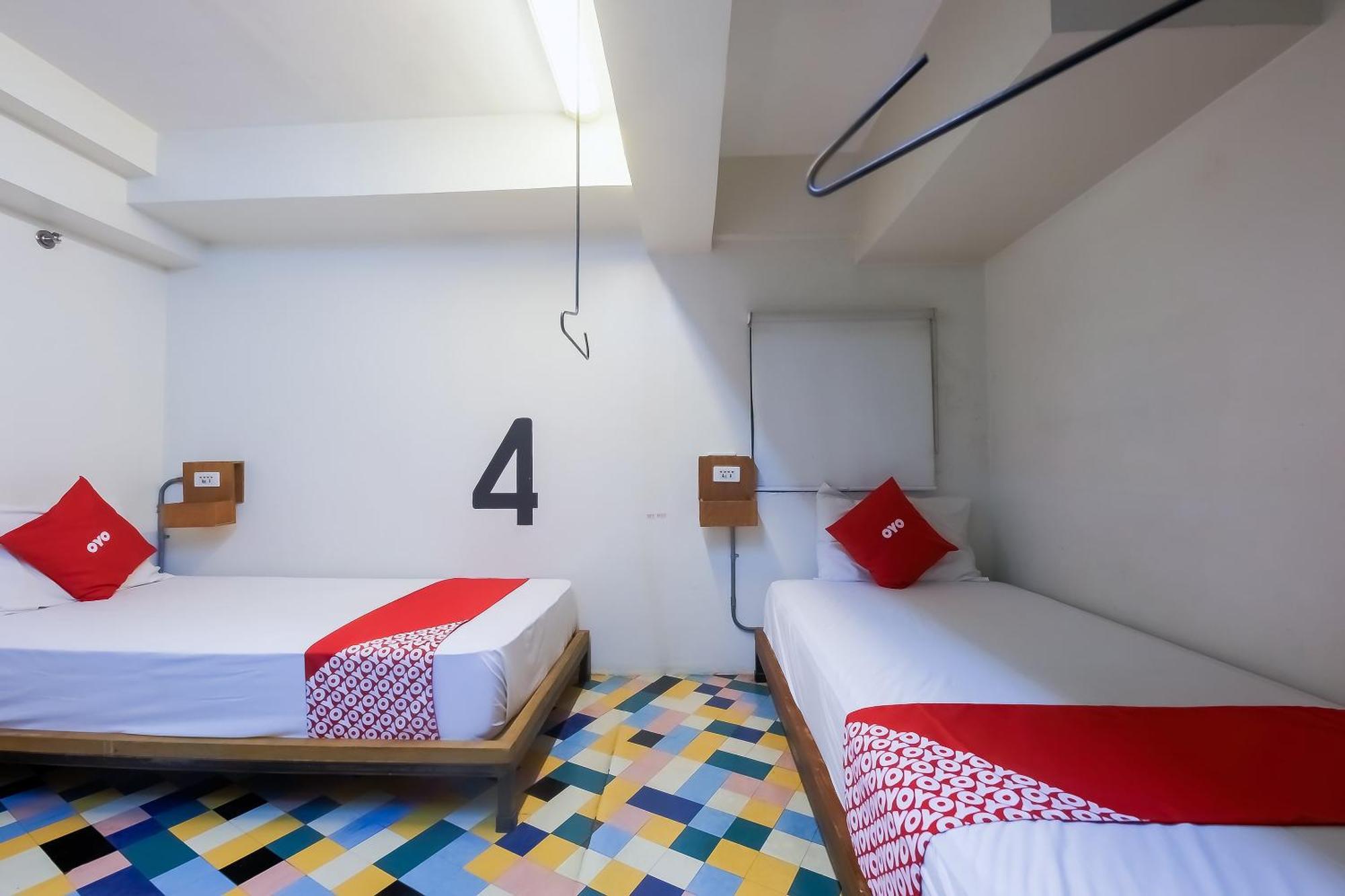 Spot On Junction Hostel Makati City Екстериор снимка