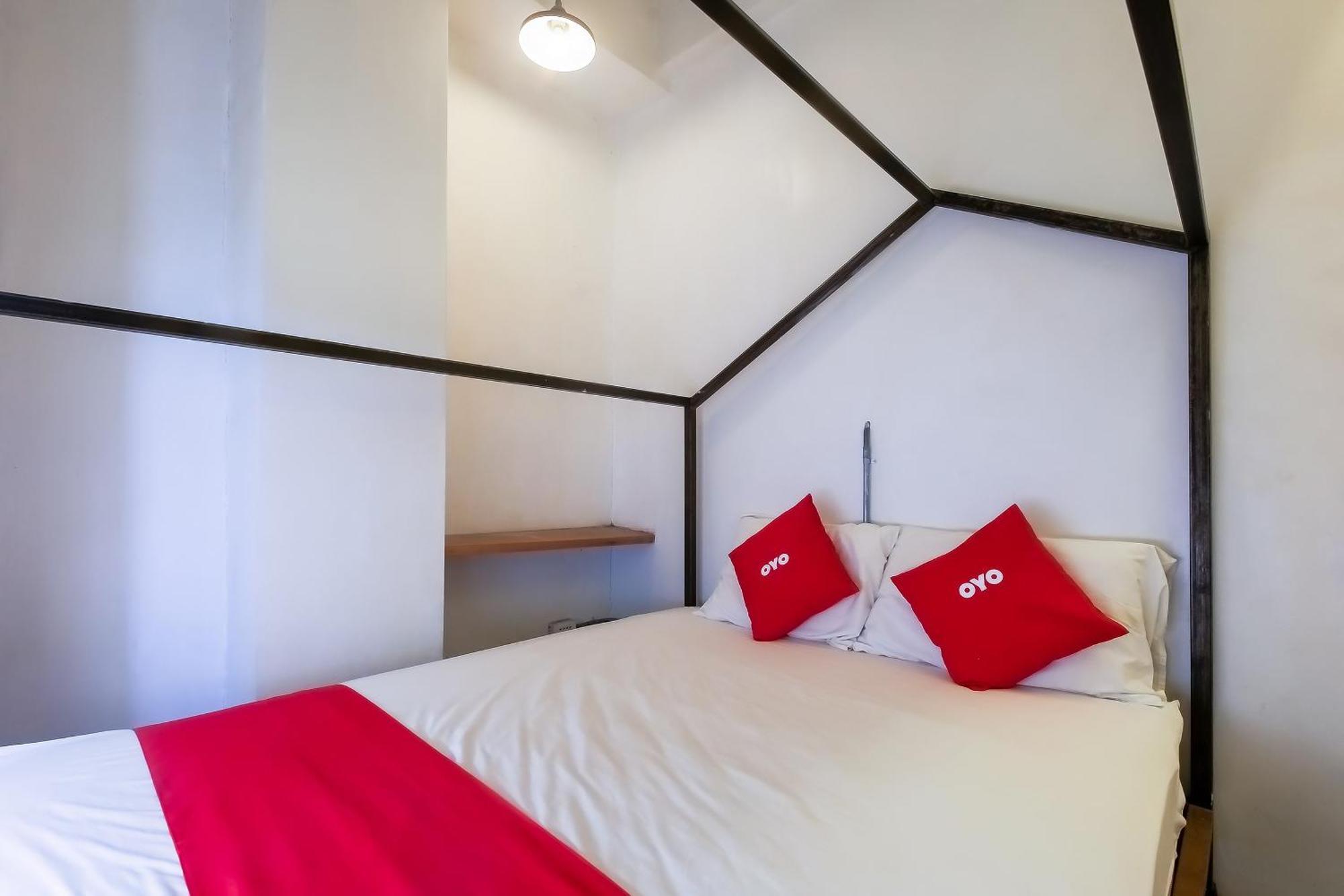 Spot On Junction Hostel Makati City Екстериор снимка