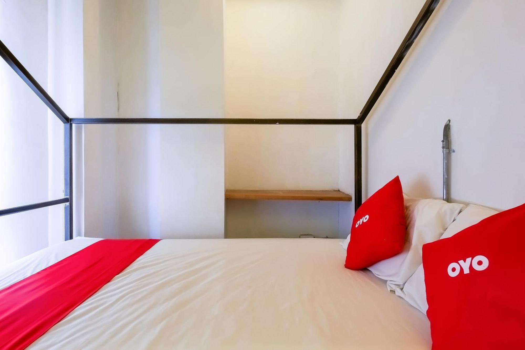 Spot On Junction Hostel Makati City Екстериор снимка