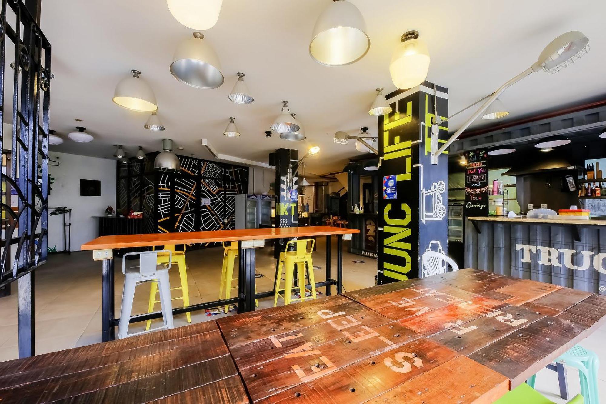 Spot On Junction Hostel Makati City Екстериор снимка