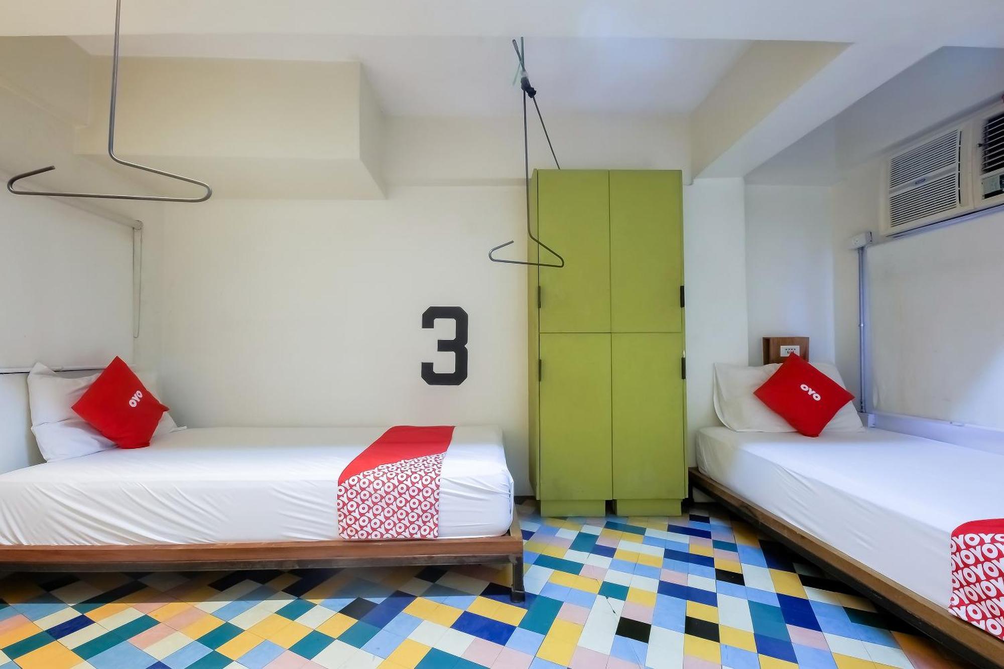 Spot On Junction Hostel Makati City Екстериор снимка