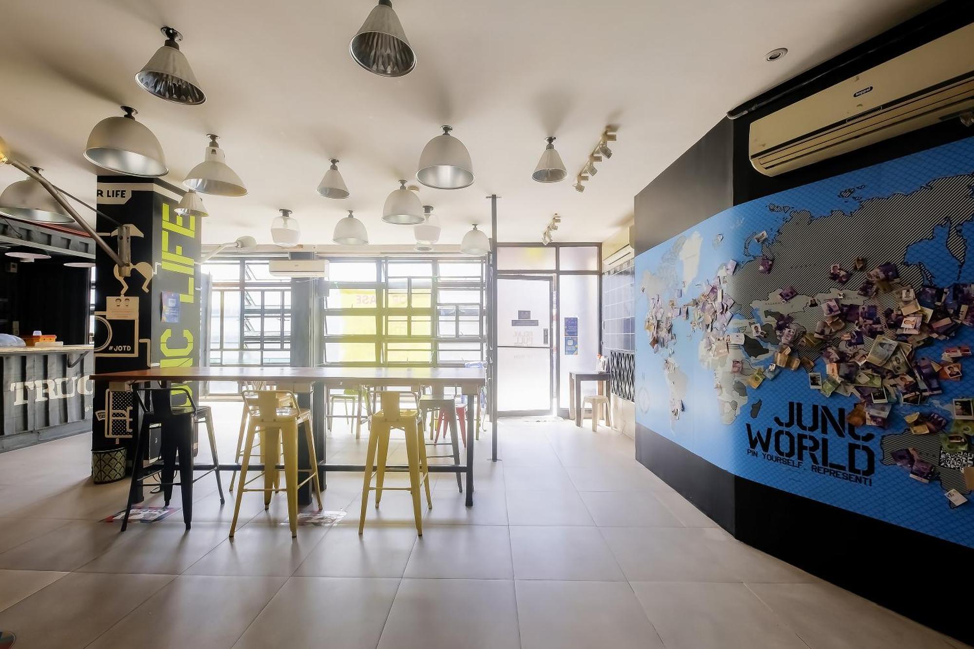 Spot On Junction Hostel Makati City Екстериор снимка