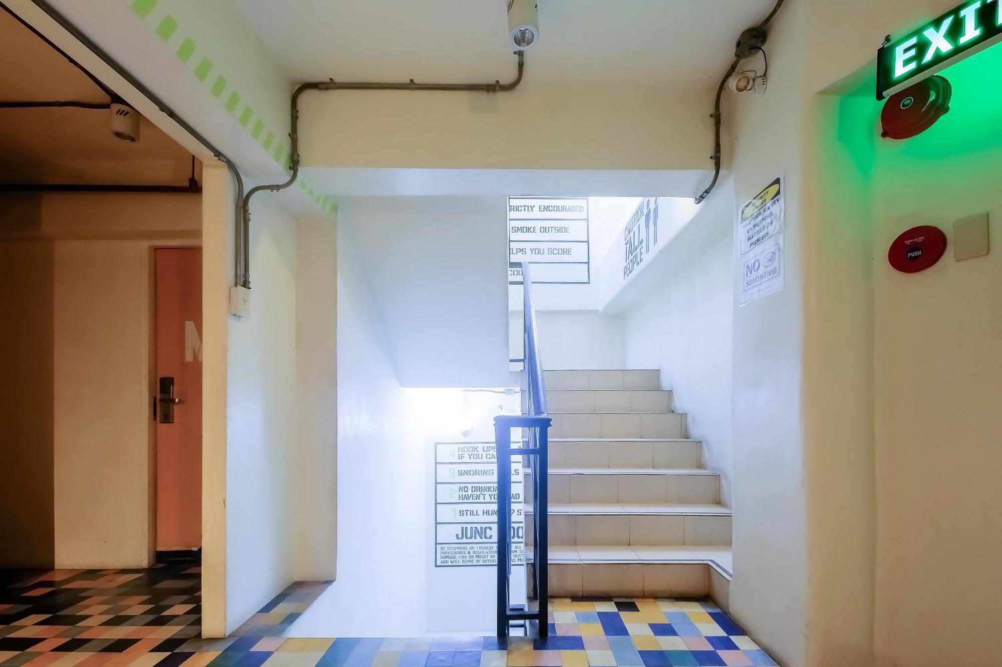 Spot On Junction Hostel Makati City Екстериор снимка