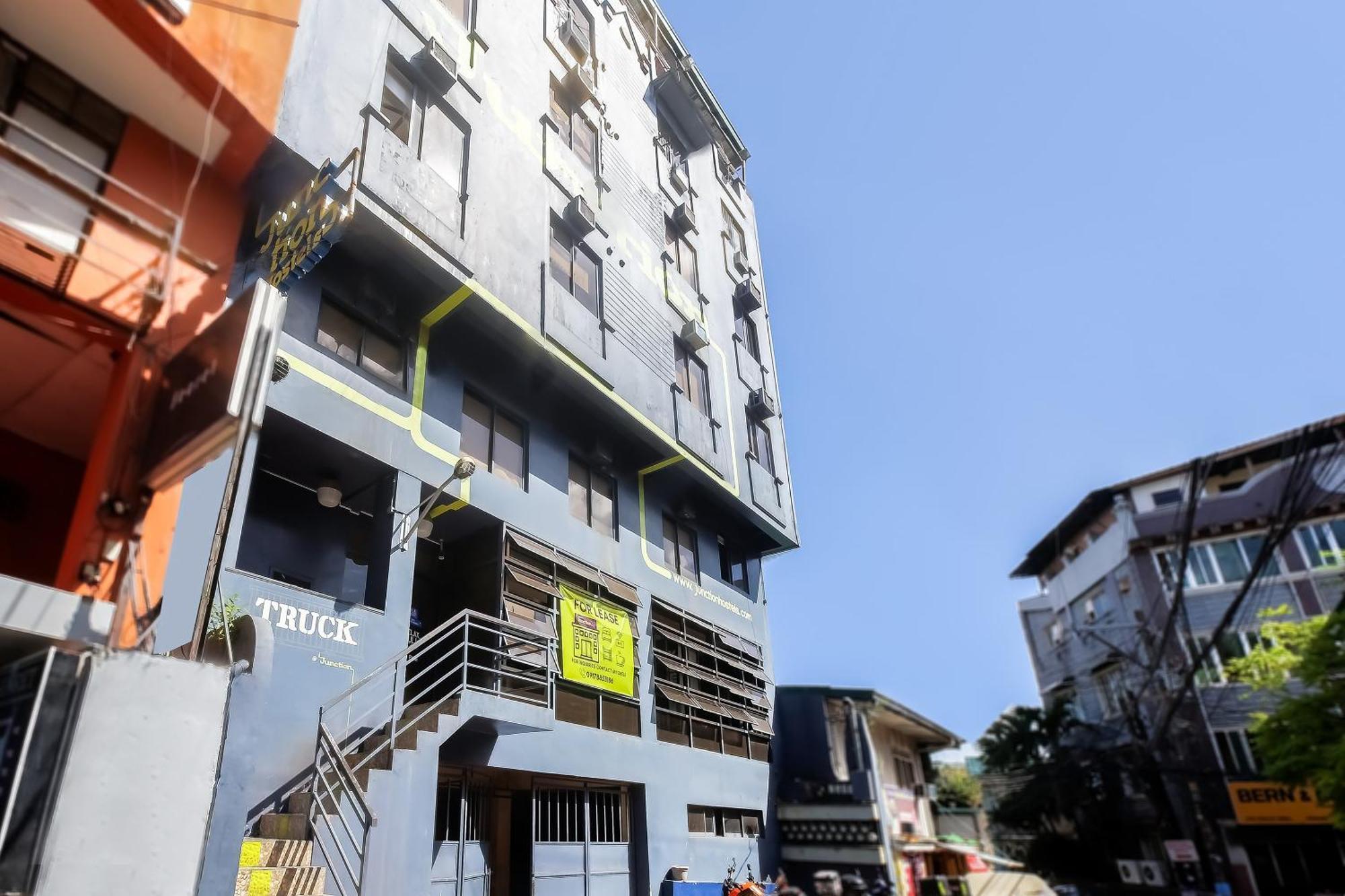Spot On Junction Hostel Makati City Екстериор снимка