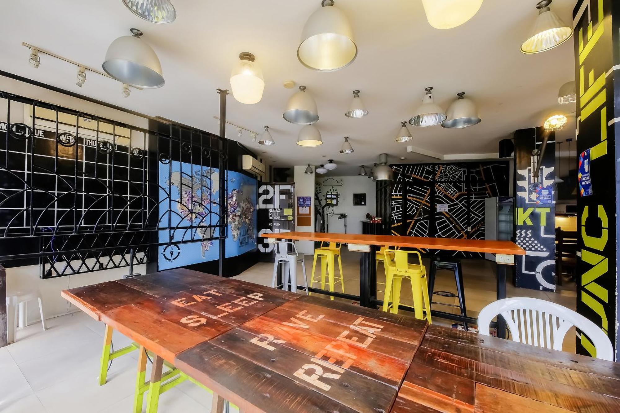 Spot On Junction Hostel Makati City Екстериор снимка